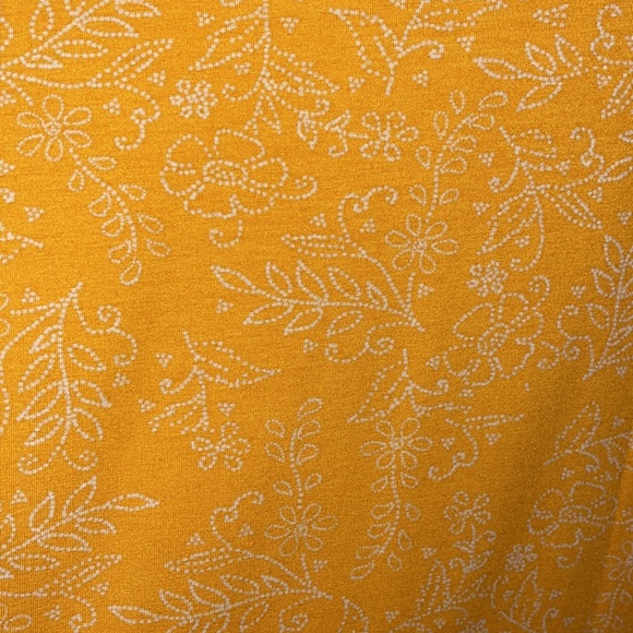 Lularoe Classic T top size small - Picture 3 of 4